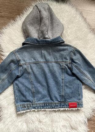 Детская джинсовая куртка zara с капюшоном3 фото