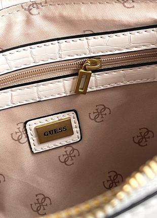 Сумка guess белая под кожу крокодила женская10 фото