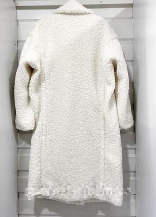 Трендова тепла жіноча біла шуба в стилі max mara