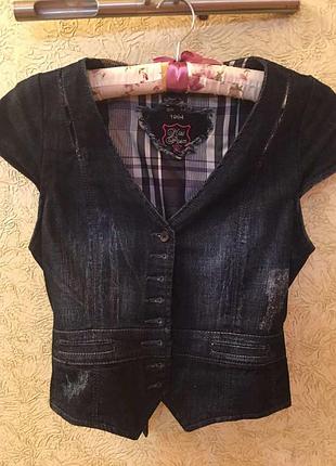 Джинсова жилетка