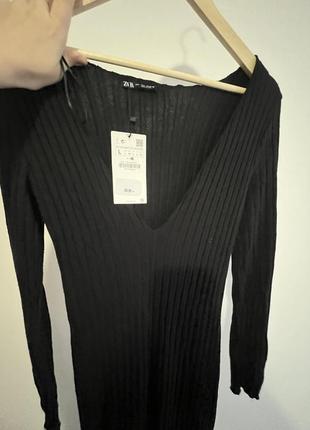 Плаття я довге посередині розмірка із великим вирізом розмір л зара