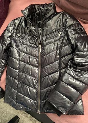 Черная женская короткая куртка с блеском eighth sin размер м9 фото
