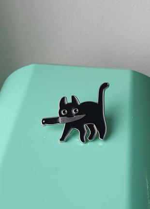 Кіт з ножем пін брошка кошеня котик кот