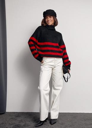 Вязаный женский свитер в полоску5 фото