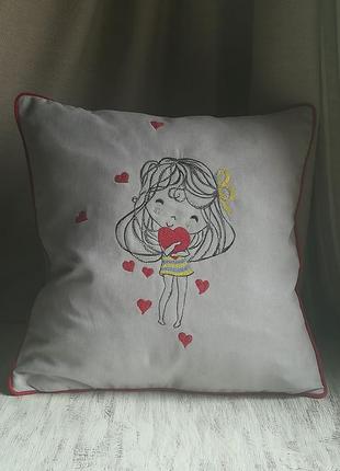 Чохол на декоративну подушку з вишивкою