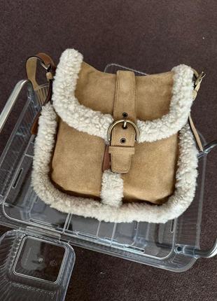 Скидка коричневая новая зимняя милая сумочка в стиле ugg,сумка плюш с мехом, теплая сумка, под овчину