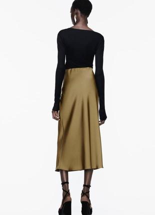 Zara зара атласная юбка средней длины юбка с эластичным поясом и высокой посадкой темно-оливковый4 фото