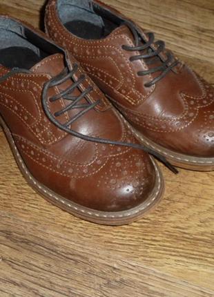 Marks&spencer кожаные туфли 25,5, стелька 16,5-17 см