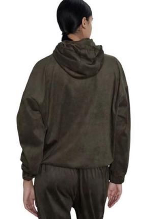 Замшевый анорак кенгурушка худи с карманом zara анорак хаки замшевой анорак худи кофта с капюшоном3 фото