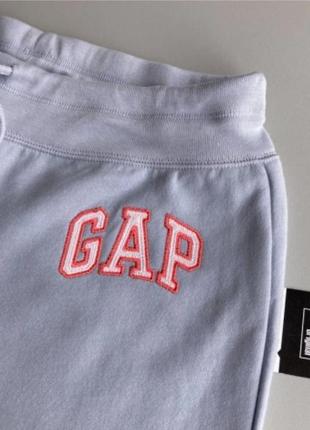 Брюки женские спортивные gap logo joggers in fleece jet stream blue 282908291 оригинал3 фото