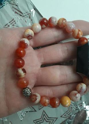 Оранжевый натуральный агат.