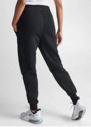 Брюки женские спортивные nike sportswear tech fleece jogger pants black fb8330-010 оригинал3 фото