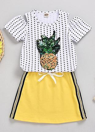 Летний яркий костюм на девочку