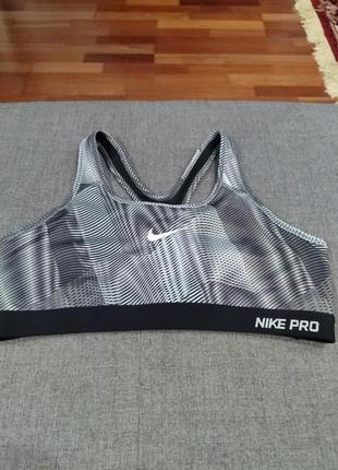 Спортивный топ nike1 фото