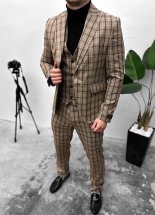 Костюм тройка бордовый