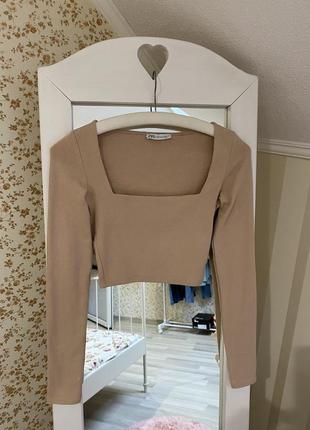Базовый топ лонгслив топик блуза кофта база zara забор хлопковый размер кроп блуза с вырезом бежевая нюдовая xs s4 фото