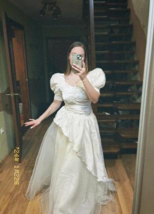 Винтажное свадебное платье с рукавами буфами3 фото