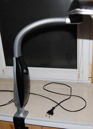 Лампа настольная люминисцентная для компьютера или других работ