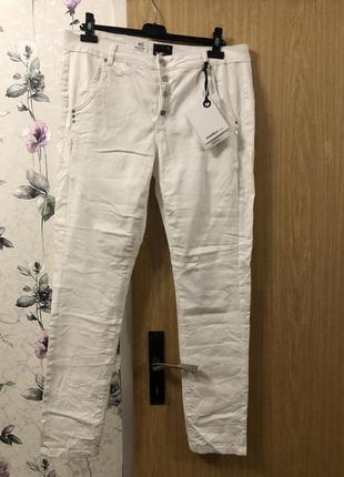 Стильные белые джинсы большого размера бренд dranella2 фото