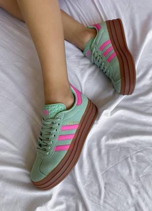 Жіночі замшеві кросівки adidas gazelle bold green pink адідас газелі на платформі6 фото
