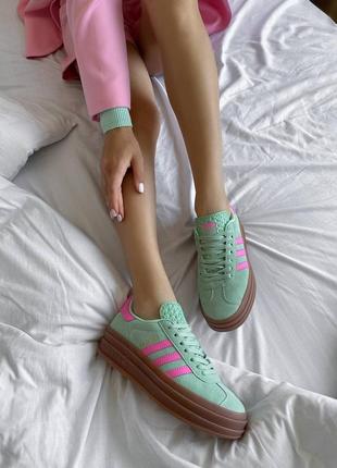 Жіночі замшеві кросівки adidas gazelle bold green pink адідас газелі на платформі2 фото