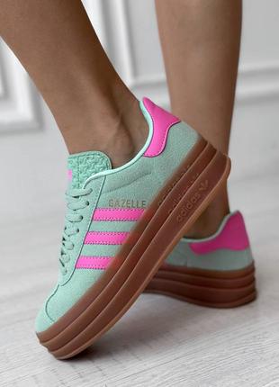 Жіночі замшеві кросівки adidas gazelle bold green pink адідас газелі на платформі9 фото