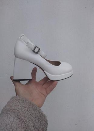 Женские белые туфли на каблуке lino marano5 фото