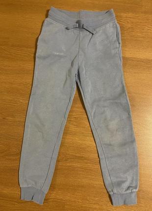 Спортивные штаны на 8-9 лет hm