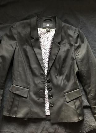 Чёрный пиджак классический приталенный  h&m10 фото