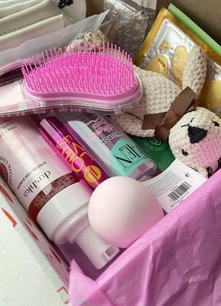 Чудовий боксик на подарунок 🫶