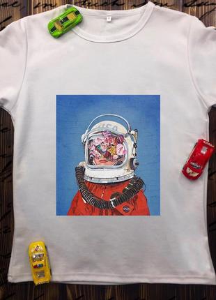 Чоловічі футболки з принтом - космонавт3 фото
