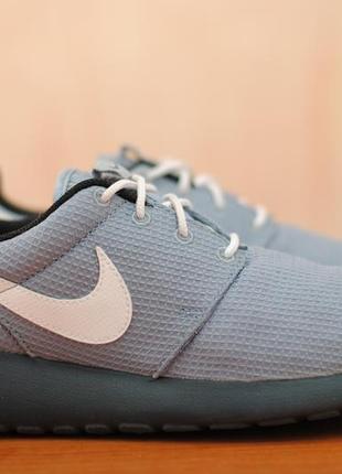 Серые легкие кроссовки nike roshe run, 40 размер. оригинал