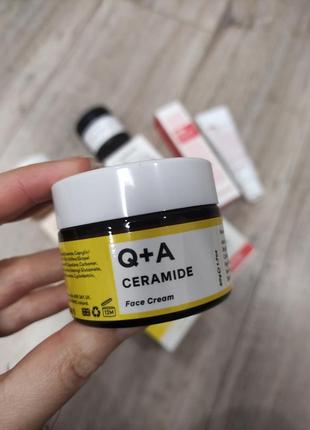 Q+a ceramide barrier defence face cream
бар'єрний крем з керамідами для обличчя, 50 г.1 фото