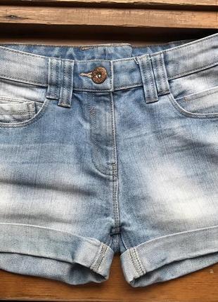 Джинсовые шорты