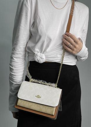 Женская сумка coach mini klare crossbody in signature canvas white cream бежевая