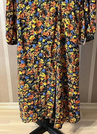 Платье в цветочный принт с поясом warehouse модал