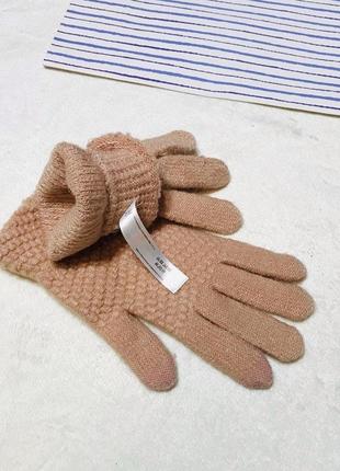 Теплые перчатки персикового цвета от бренда c&amp;a 🧤❄️🌨3 фото