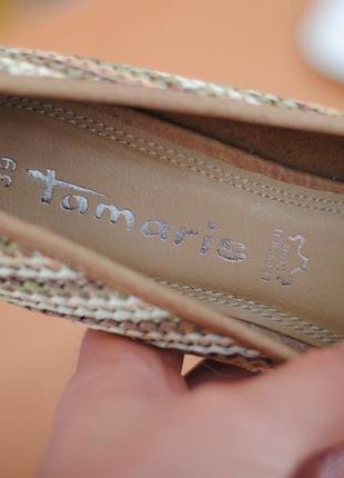 Кожаные бежевые плетенные туфли на каблуке tamaris, 39 размер. оригинал6 фото