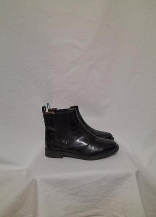 Челси, кожа