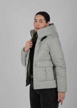 Женская стеганая короткая демисезонная куртка с водоотталкивающей пропиткой3 фото
