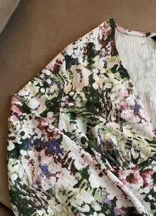 Блуза monki с цветочным принтом невероятная яркая6 фото