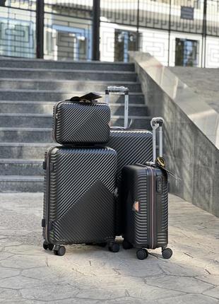 Качественный чемодан из абс пластика + поликарбонат, отводящий польского производителя wings,чемодан, бьюти кейс,дорожная сумка2 фото
