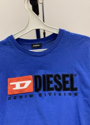 Футболка diesel с большим вышитом логотипом2 фото