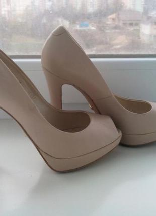 Элегантные женские туфли2 фото