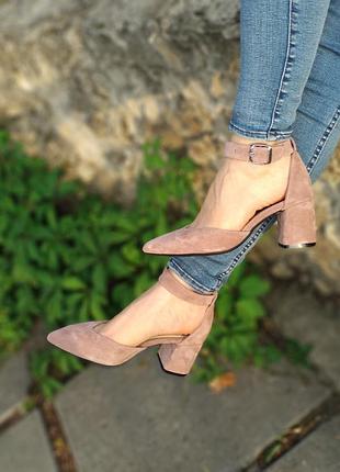 Туфлі човники з натуральної шкіри , замші на низькому підборі 6 см