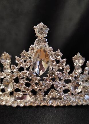 Изысканная диадема с камнями swarovski, серебро