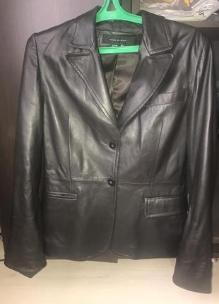 Кожаный пиджак zara