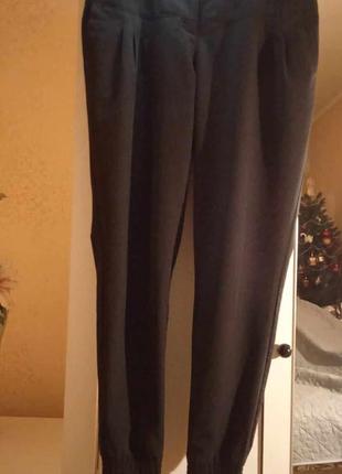 Красивые черные брюки джоггеры от bodyflirt 50-544 фото