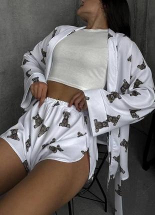 Милая белая пижама с шортами с мишками🧸
шорти + сорочка2 фото