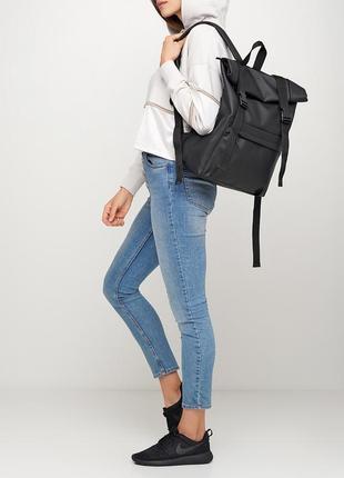 Женский черный вместительный рюкзак ролл для путешествий